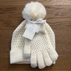 NWT Pompom hat & gloves